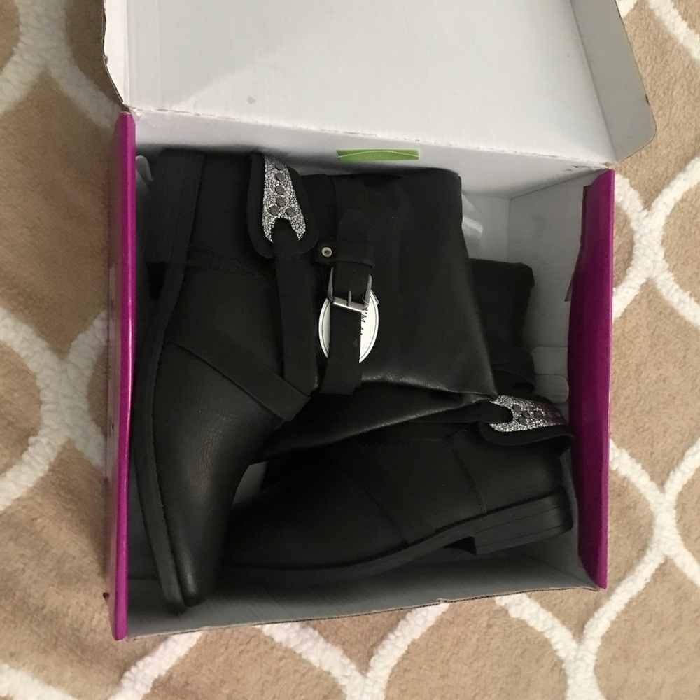 Woman's Rampage Boots size 9.5